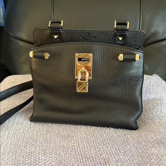 Valentino Black leather crossbody handBag with Gold Accents mini lock - Picture 3 of 13